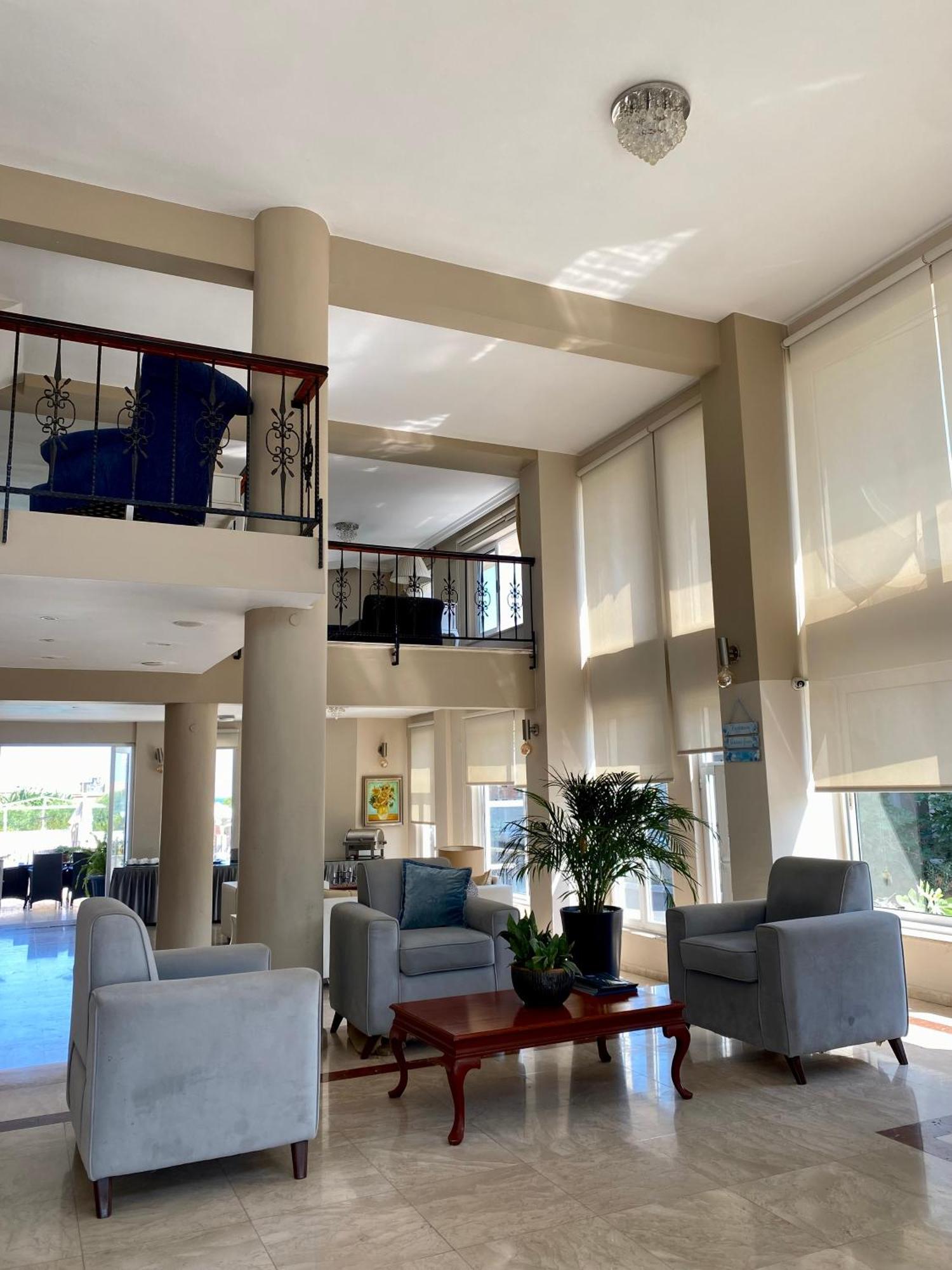 Agios Georgios  The Prince Inn Hotel & Villas מראה חיצוני תמונה