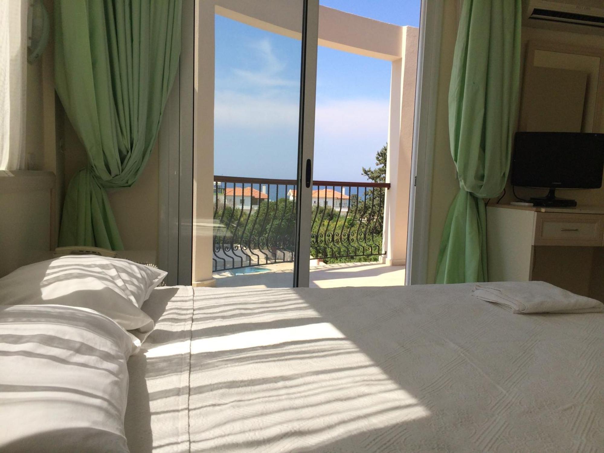 Agios Georgios  The Prince Inn Hotel & Villas מראה חיצוני תמונה