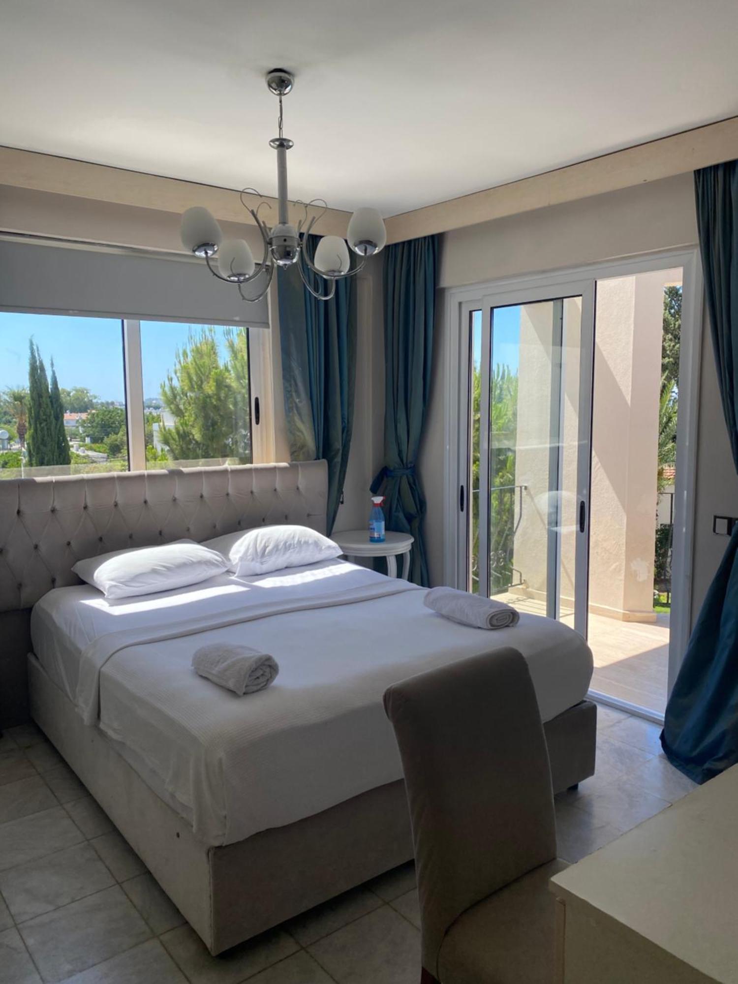 Agios Georgios  The Prince Inn Hotel & Villas מראה חיצוני תמונה