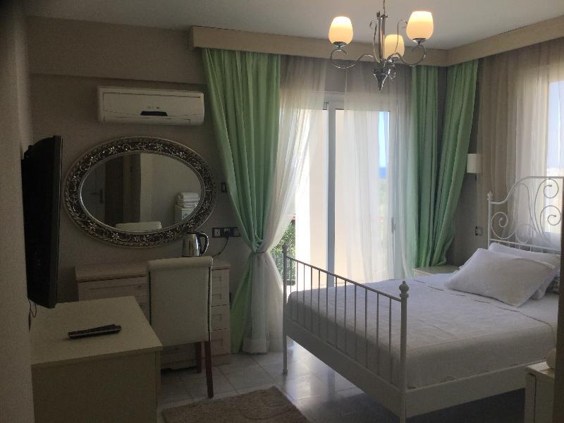 Agios Georgios  The Prince Inn Hotel & Villas מראה חיצוני תמונה